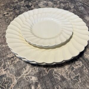 Myott Staffordshire England Olde Chelsea White Swirl 3 Dinner/2 Bread Plates